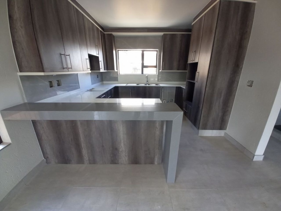 2 Bedroom Property for Sale in Ravenswood Gauteng