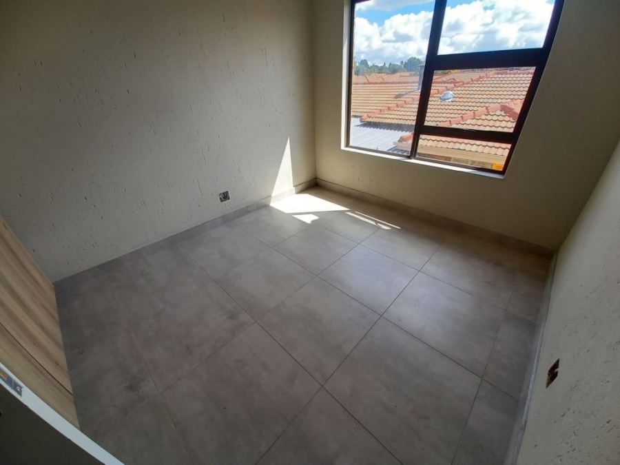 2 Bedroom Property for Sale in Ravenswood Gauteng
