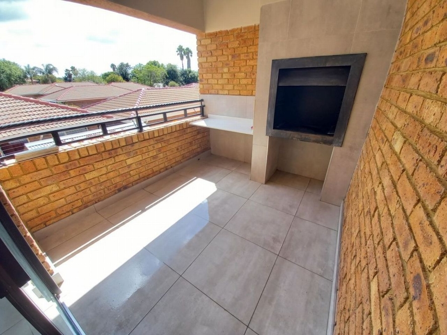 2 Bedroom Property for Sale in Ravenswood Gauteng