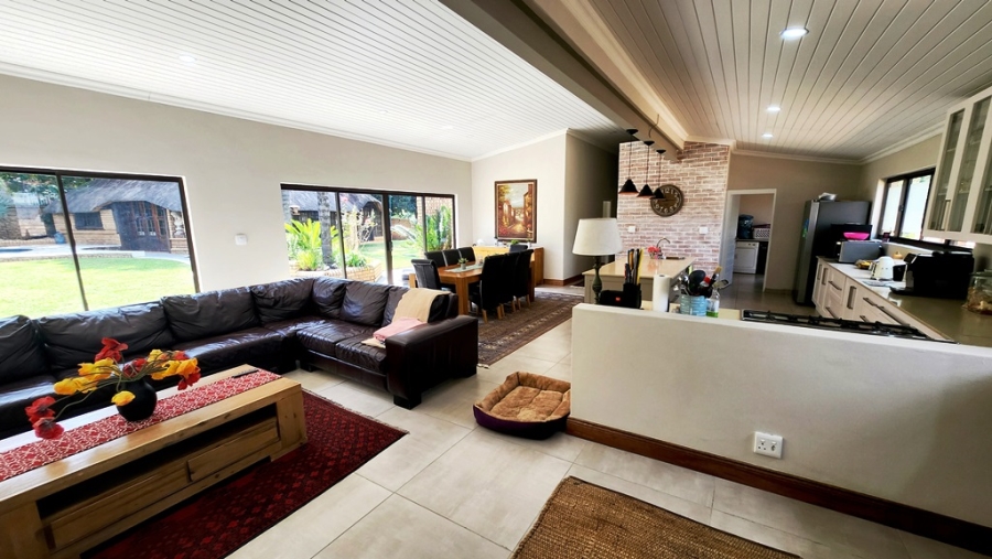 5 Bedroom Property for Sale in Eldoraigne Gauteng
