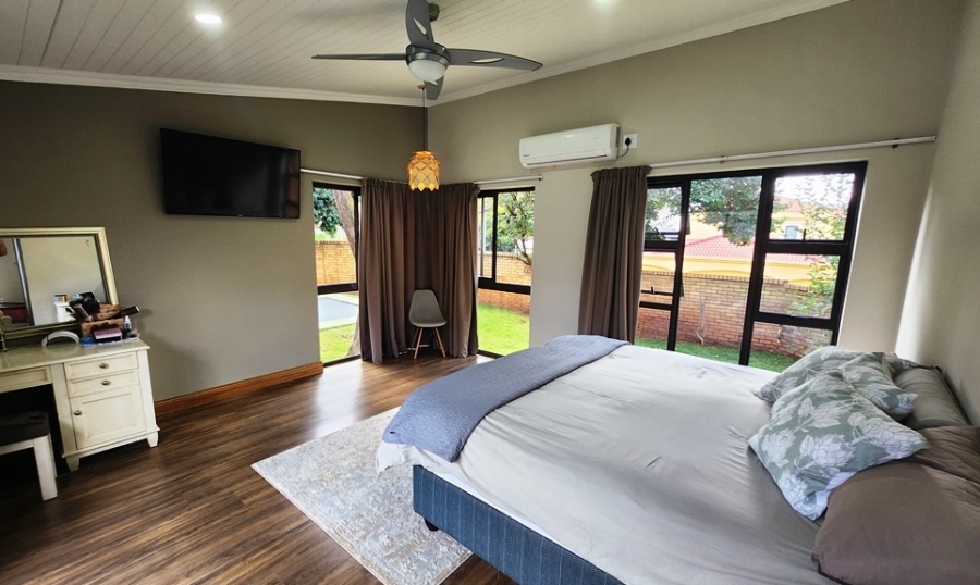 5 Bedroom Property for Sale in Eldoraigne Gauteng