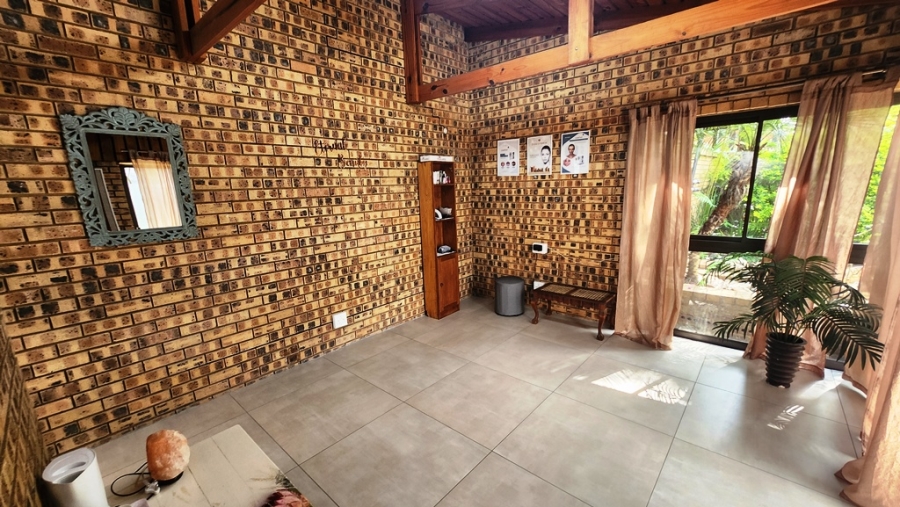 5 Bedroom Property for Sale in Eldoraigne Gauteng