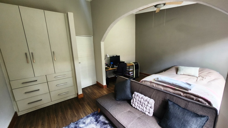 5 Bedroom Property for Sale in Eldoraigne Gauteng