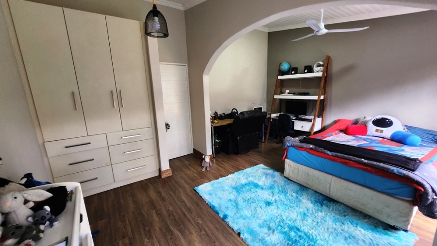 5 Bedroom Property for Sale in Eldoraigne Gauteng