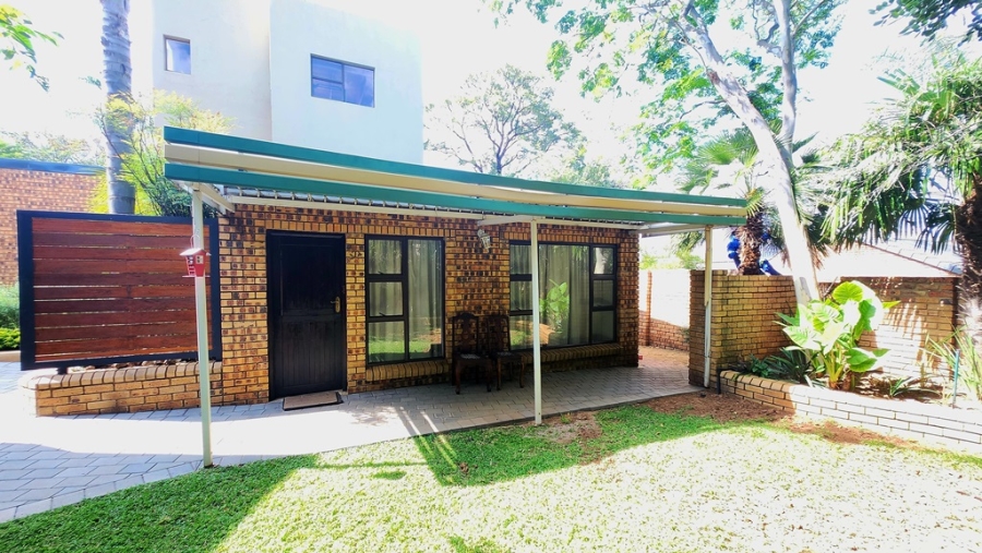 5 Bedroom Property for Sale in Eldoraigne Gauteng
