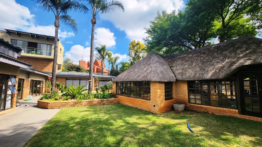 5 Bedroom Property for Sale in Eldoraigne Gauteng