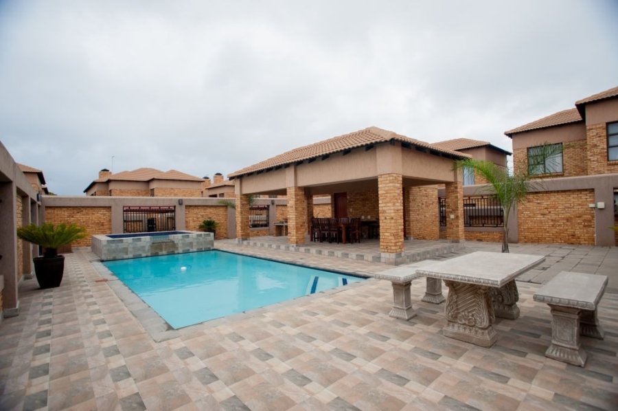 3 Bedroom Property for Sale in Ravenswood Gauteng