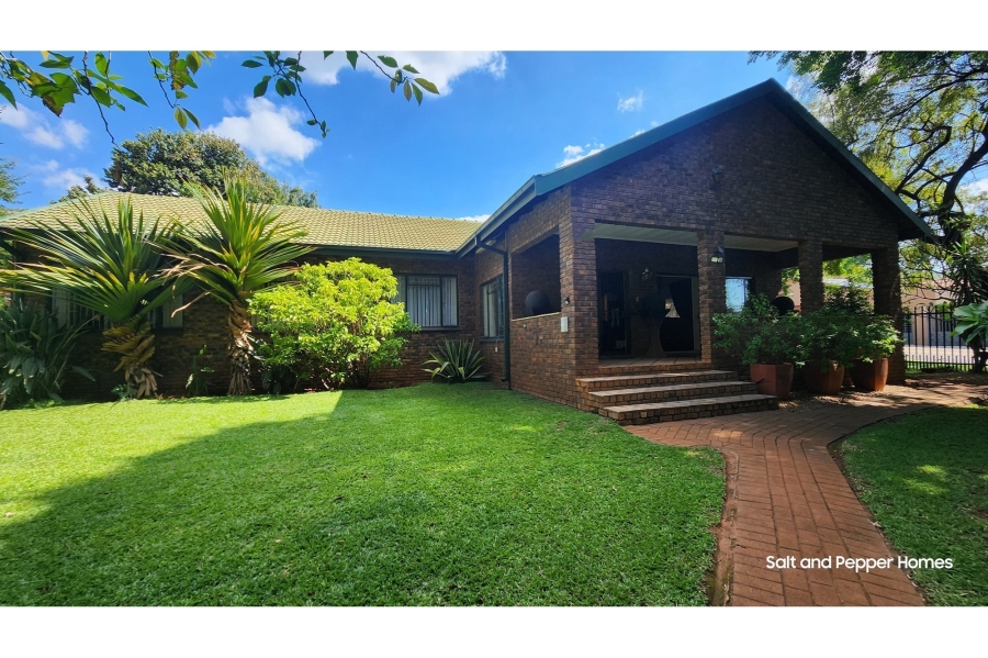 4 Bedroom Property for Sale in Magalieskruin Gauteng