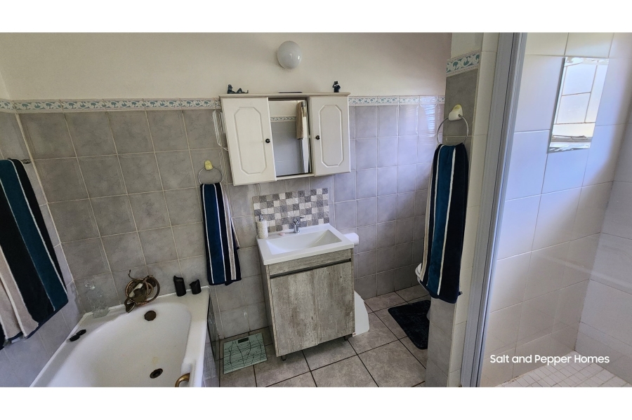 4 Bedroom Property for Sale in Magalieskruin Gauteng