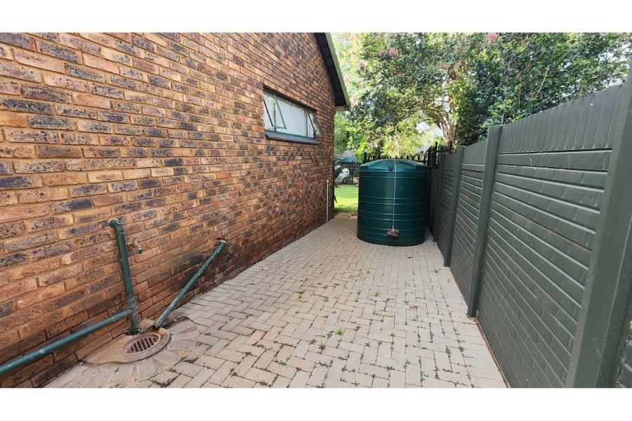 4 Bedroom Property for Sale in Magalieskruin Gauteng