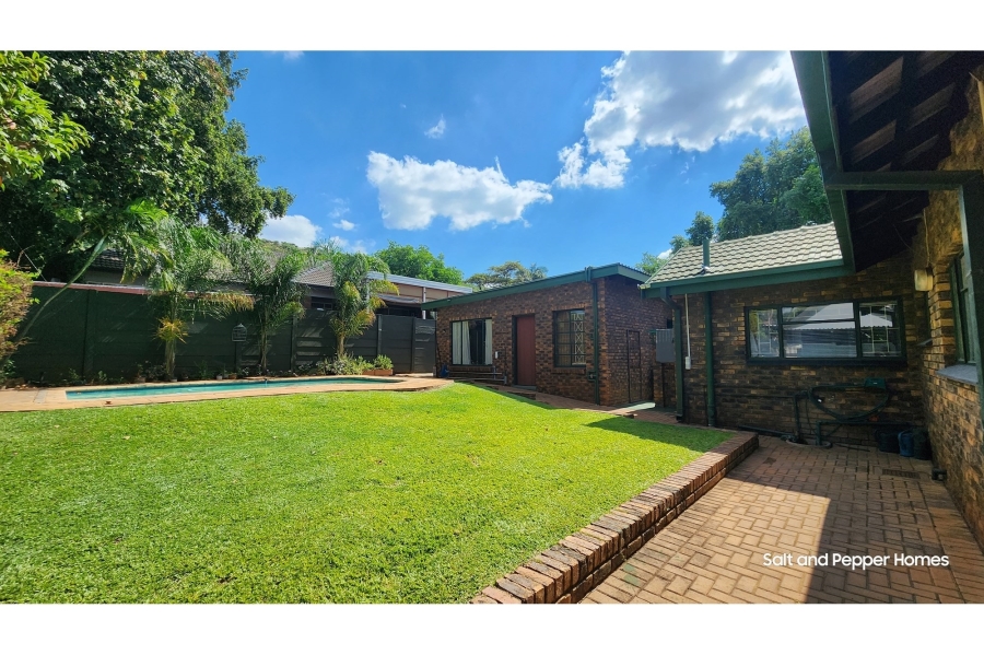 4 Bedroom Property for Sale in Magalieskruin Gauteng
