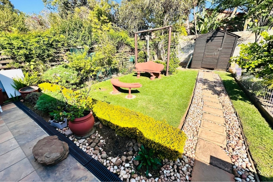 2 Bedroom Property for Sale in North Riding Gauteng