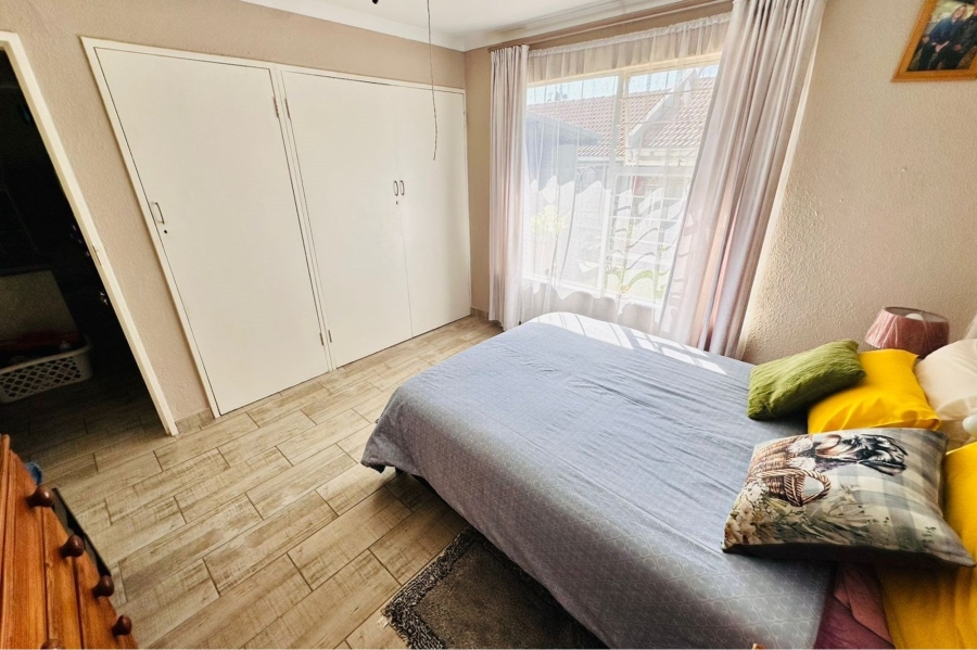 2 Bedroom Property for Sale in North Riding Gauteng