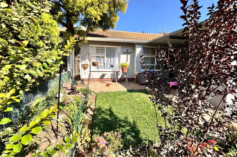 2 Bedroom Property for Sale in North Riding Gauteng
