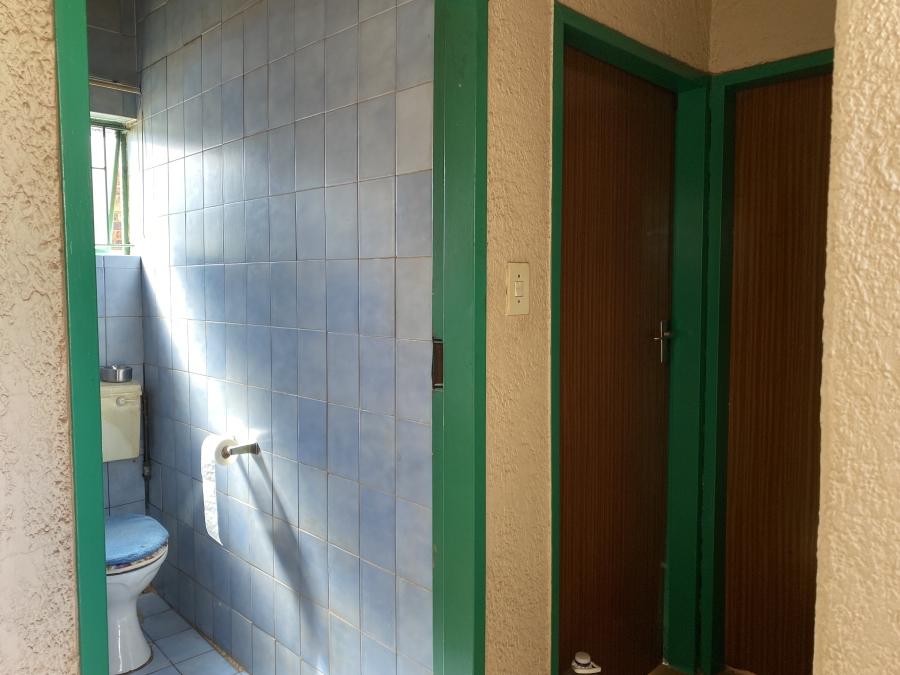 4 Bedroom Property for Sale in Palm Ridge Gauteng
