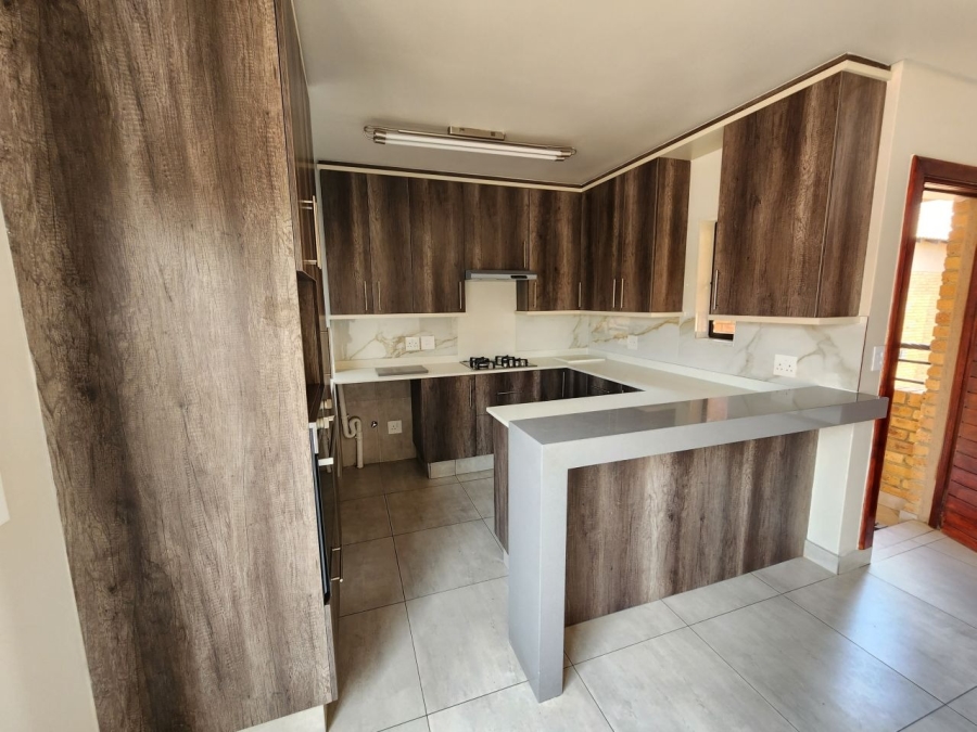 2 Bedroom Property for Sale in Ravenswood Gauteng