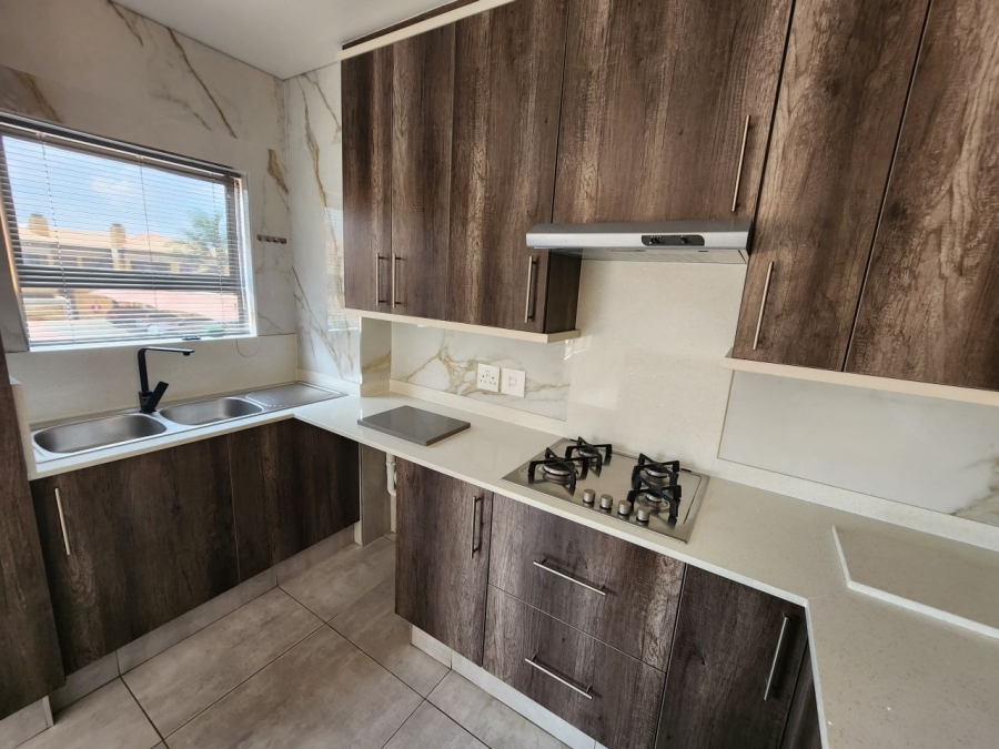 2 Bedroom Property for Sale in Ravenswood Gauteng