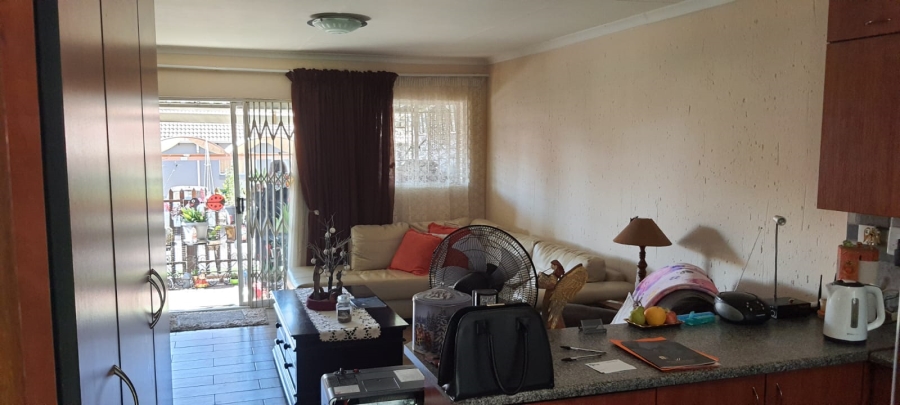 2 Bedroom Property for Sale in Greenstone Hill Gauteng