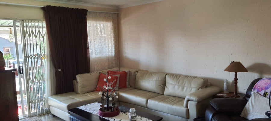 2 Bedroom Property for Sale in Greenstone Hill Gauteng