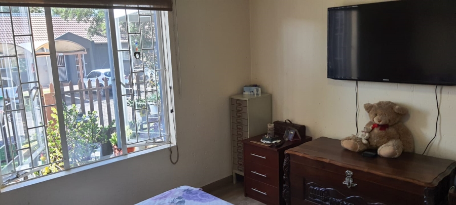 2 Bedroom Property for Sale in Greenstone Hill Gauteng