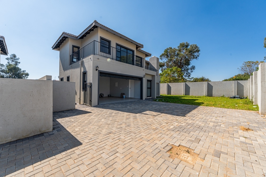 3 Bedroom Property for Sale in North Riding Gauteng