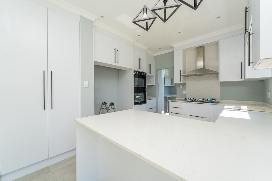 3 Bedroom Property for Sale in North Riding Gauteng