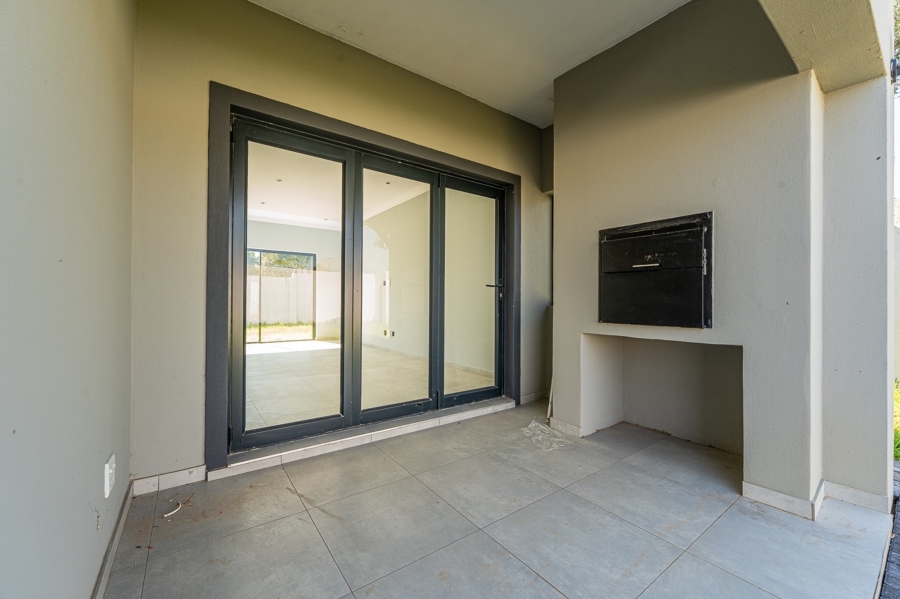 3 Bedroom Property for Sale in North Riding Gauteng