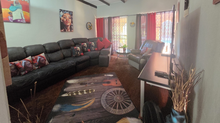 4 Bedroom Property for Sale in Florauna Gauteng