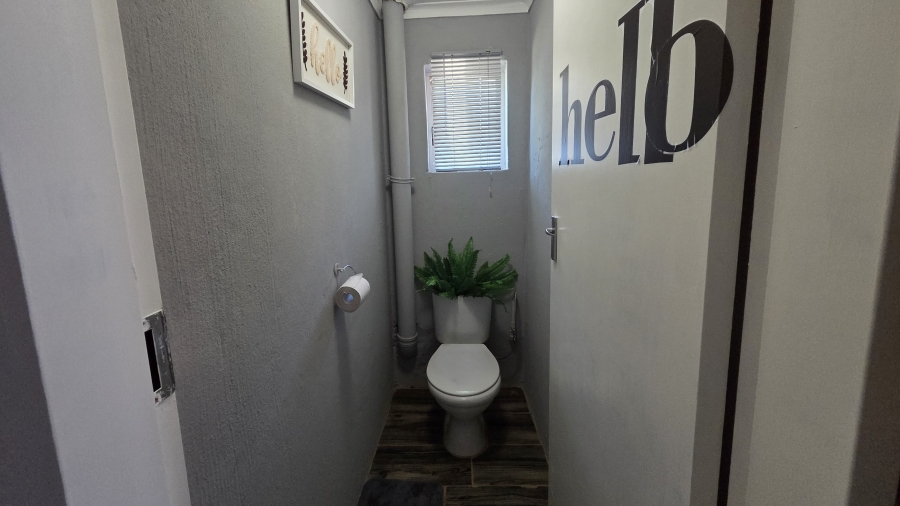 4 Bedroom Property for Sale in Florauna Gauteng