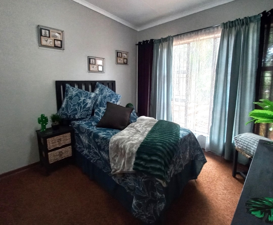 4 Bedroom Property for Sale in Florauna Gauteng