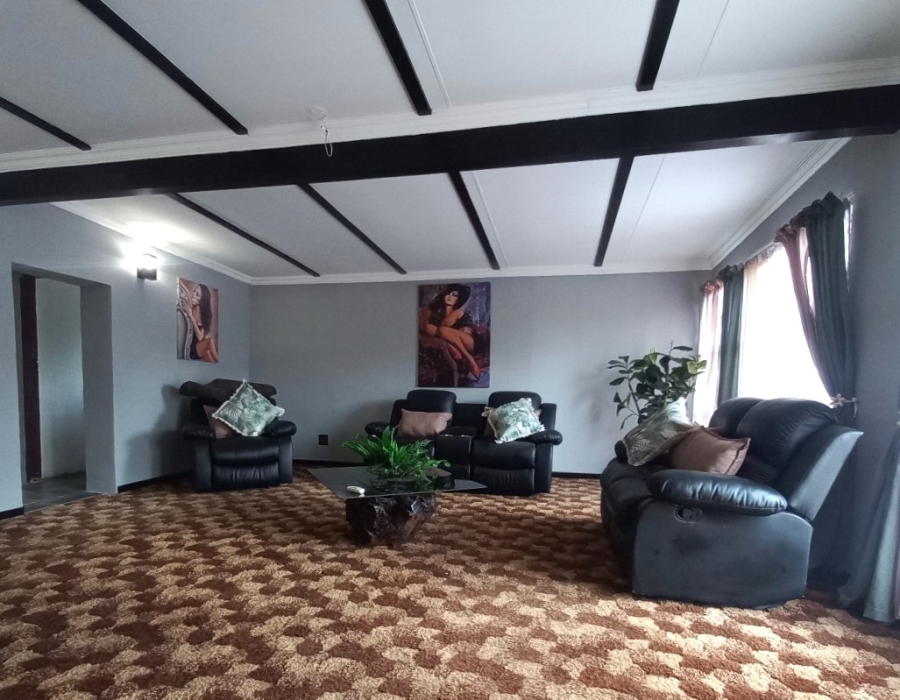 4 Bedroom Property for Sale in Florauna Gauteng