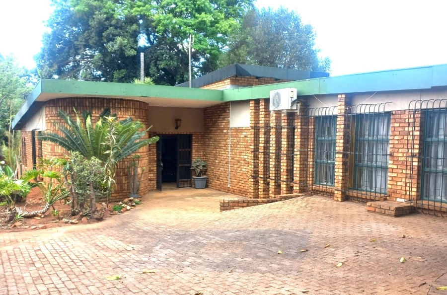 4 Bedroom Property for Sale in Florauna Gauteng