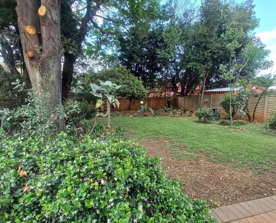 4 Bedroom Property for Sale in Florauna Gauteng