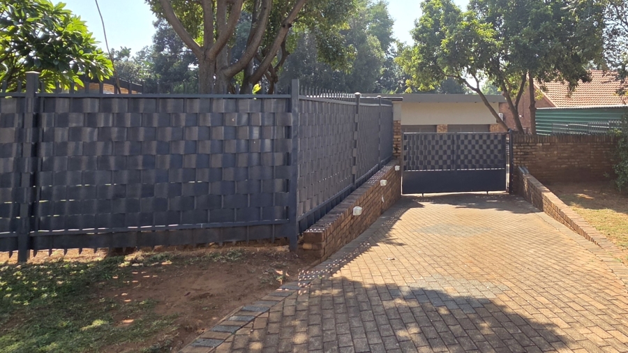 4 Bedroom Property for Sale in Florauna Gauteng
