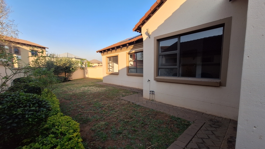 3 Bedroom Property for Sale in Thatchfield Hills Gauteng