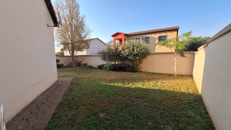 3 Bedroom Property for Sale in Thatchfield Hills Gauteng