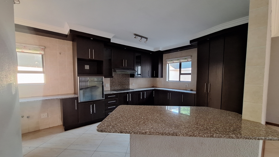 3 Bedroom Property for Sale in Thatchfield Hills Gauteng