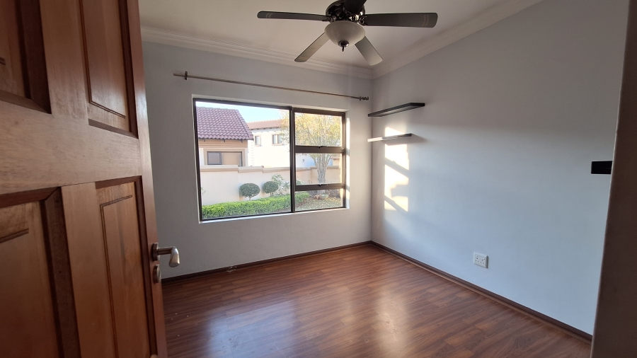 3 Bedroom Property for Sale in Thatchfield Hills Gauteng