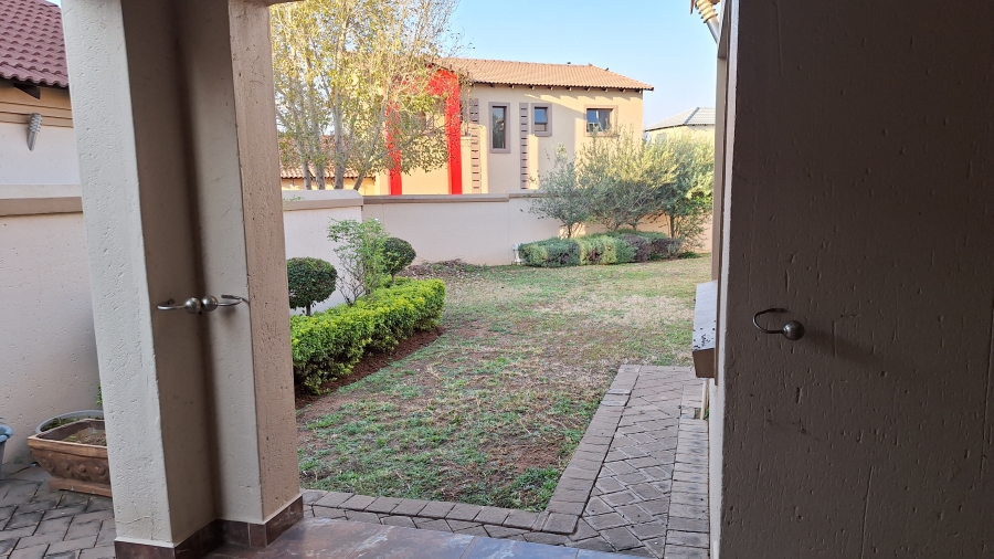 3 Bedroom Property for Sale in Thatchfield Hills Gauteng