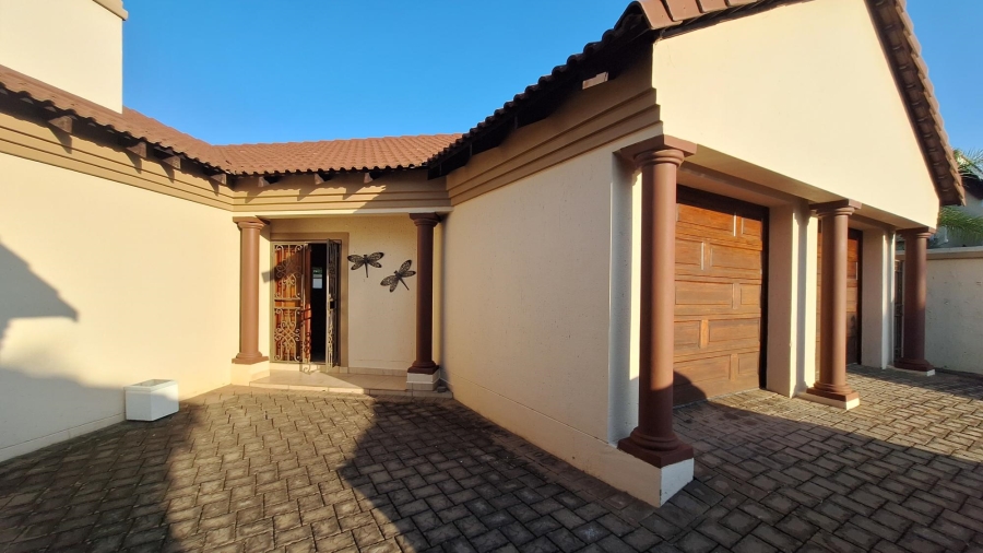 3 Bedroom Property for Sale in Thatchfield Hills Gauteng