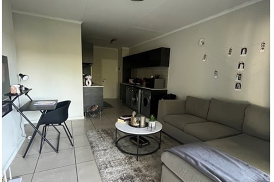 1 Bedroom Property for Sale in Olivedale Gauteng