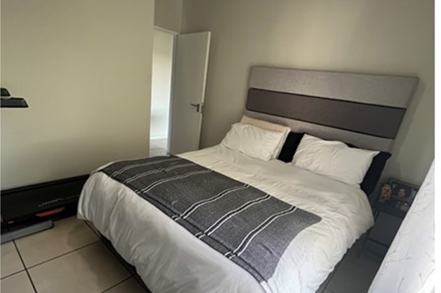 1 Bedroom Property for Sale in Olivedale Gauteng