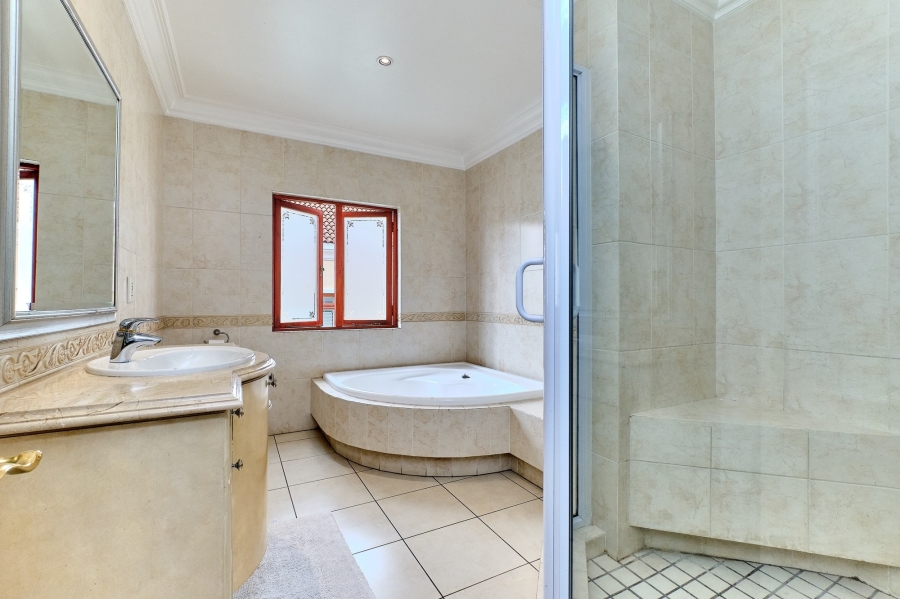 4 Bedroom Property for Sale in Morningside Gauteng