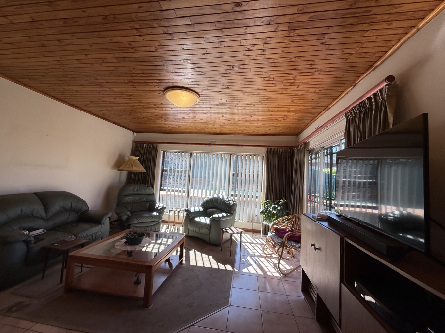 3 Bedroom Property for Sale in Wilro Park Gauteng