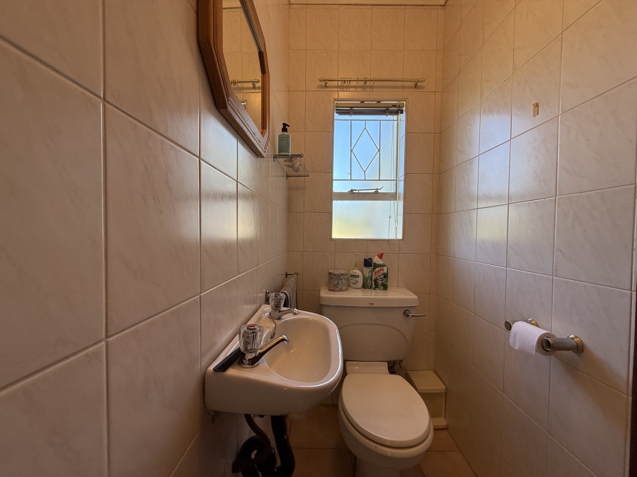 3 Bedroom Property for Sale in Wilro Park Gauteng