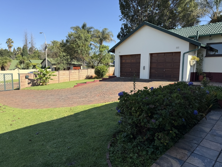 3 Bedroom Property for Sale in Wilro Park Gauteng
