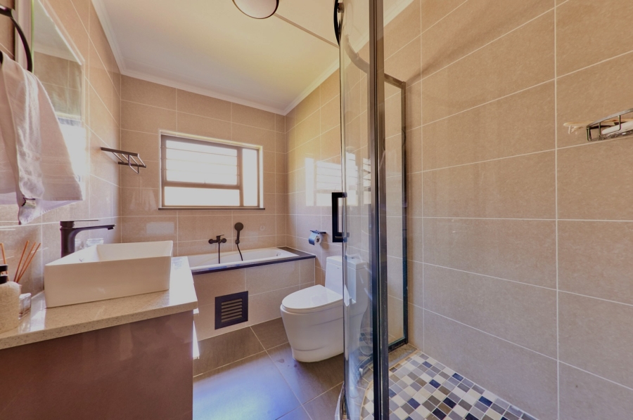 2 Bedroom Property for Sale in Carlswald Gauteng