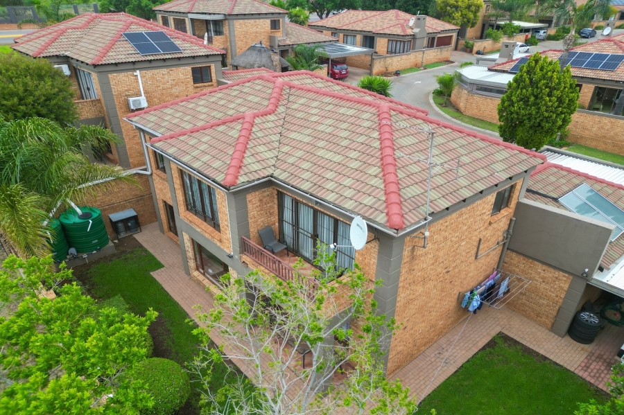 4 Bedroom Property for Sale in Pinehaven Gauteng