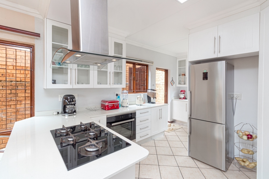 4 Bedroom Property for Sale in Pinehaven Gauteng