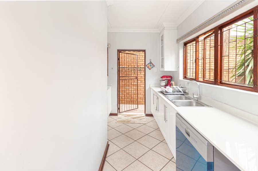 4 Bedroom Property for Sale in Pinehaven Gauteng